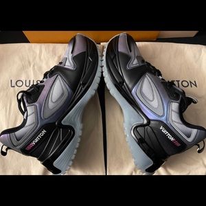 Louis VUITTON Black & Purple Run Away Pulse Trainer, Men's (Size 43)